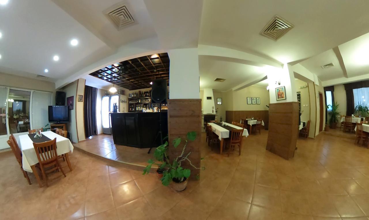 Family Hotel Accent Razgrad Exterior photo
